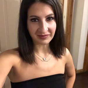 Meet your Posher, Andrea